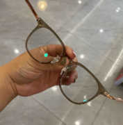 防蓝光眼镜，适合0-600度，散光0-200度，很清楚超级清