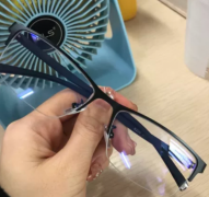 自用0-500度抗蓝光眼镜，要换高度数的，出给喜欢的人