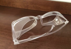 防蓝光眼镜，低价转，无度数的