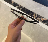 茶色眼镜，好看凹造型必备，不退货，购前请咨询。