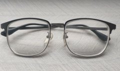 个人自用近视眼镜；钛合金半框镜架，明月镜片