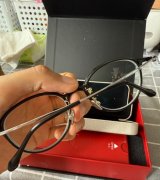 出闲置眼镜，全新全新，刚刚收到货戴上不合适我的脸型想出掉