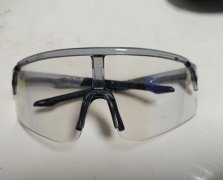 自行车骑行眼镜，一个夜骑增亮的，一个全天渐变防偏光的，19.